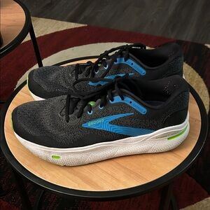 Brooks Black and Blue Ghost Max  running/walking sneakers